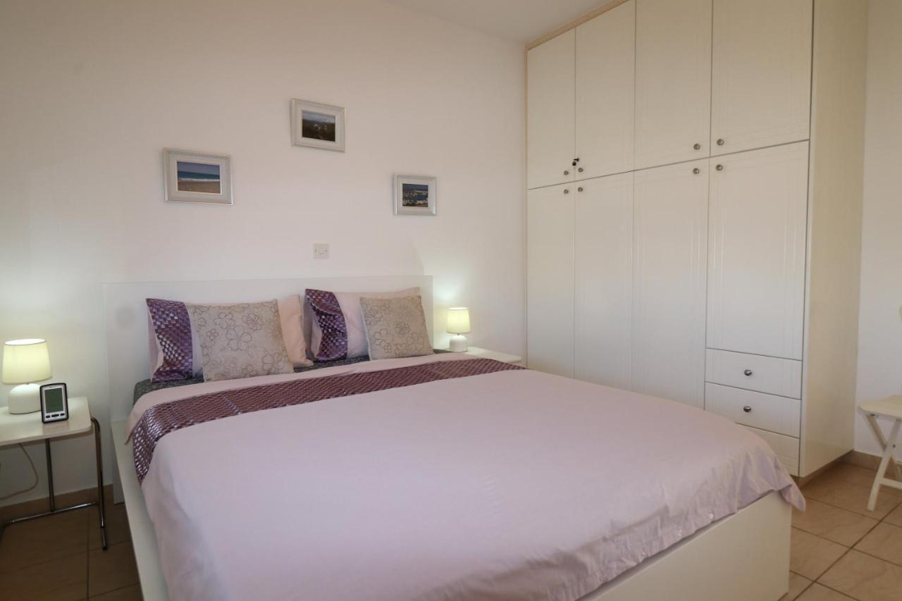 Sunset Apartment With Pool & 10 Mins To Venus Beach Paphos Exterior foto